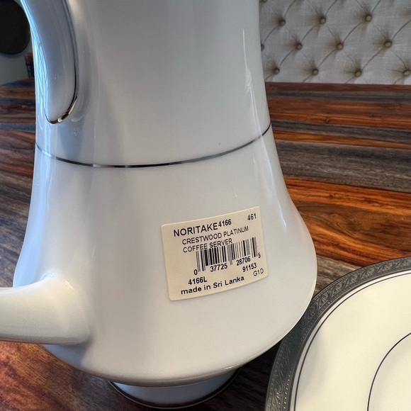 Noritake Crestwood Platinum Coffee Server - Picture 2 of 2